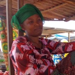 Avatar of Marie-Rose: 